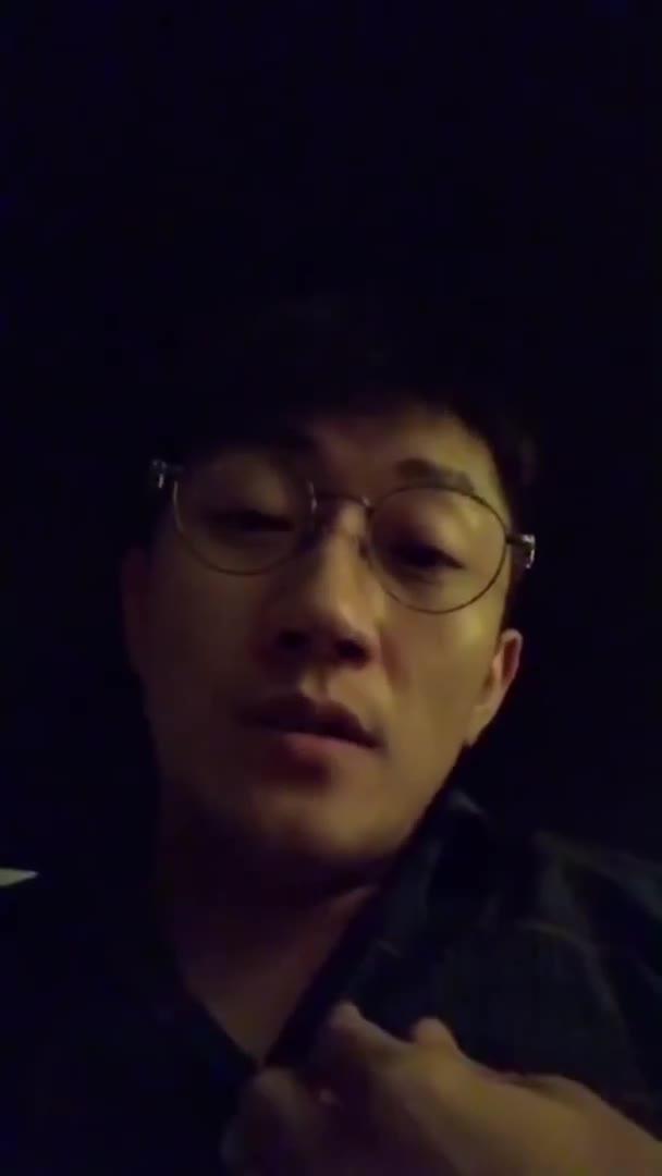 吃瓜中毒的小孩视频播放,警惕食品安全问题